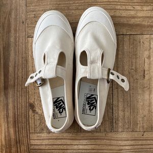 Vans UltraCush Slip Ons (Buckle)